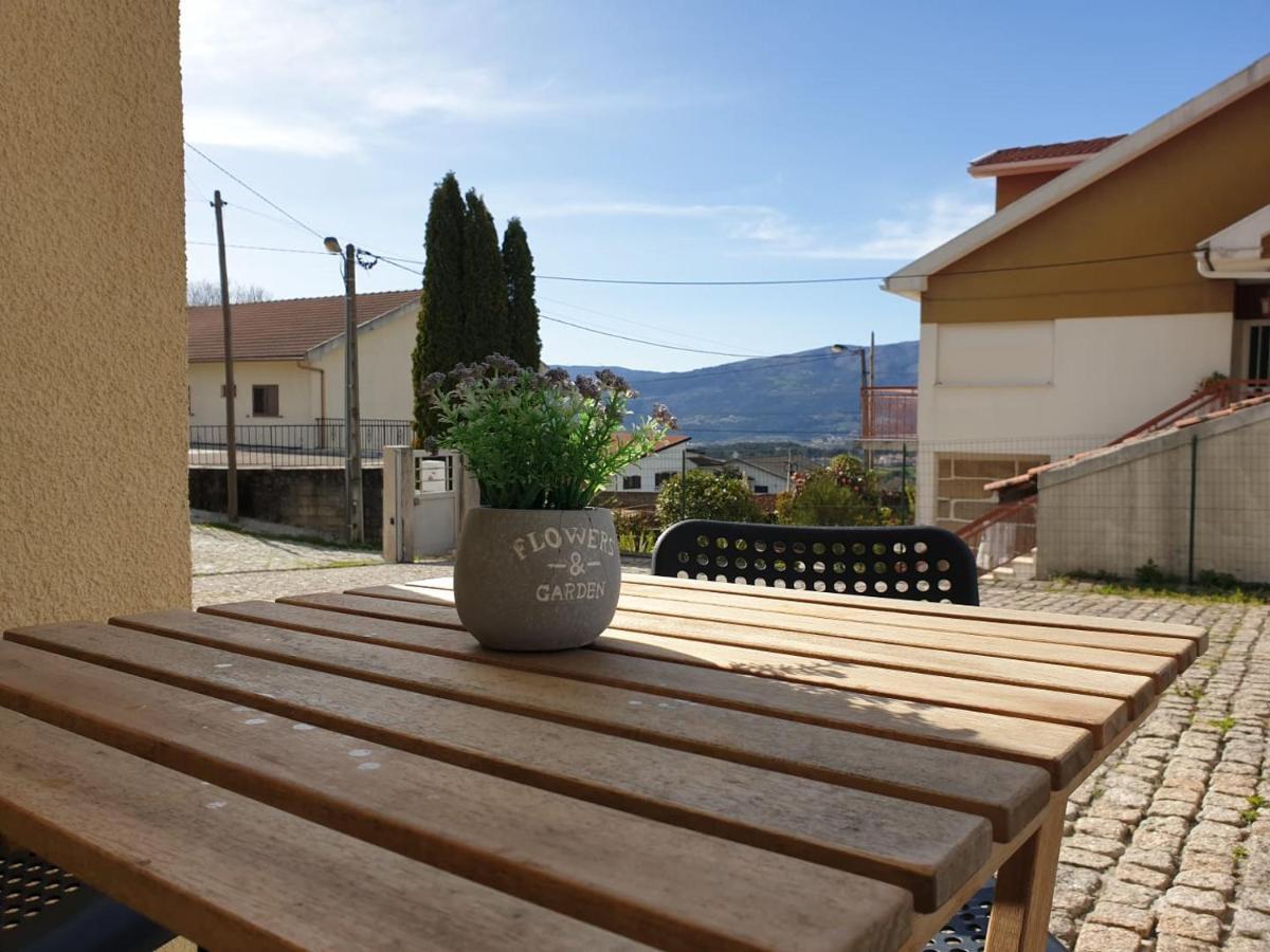Cantinho Dos Montes Apartment Vila Real Luaran gambar