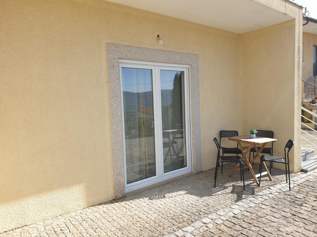 Cantinho Dos Montes Apartment Vila Real Luaran gambar
