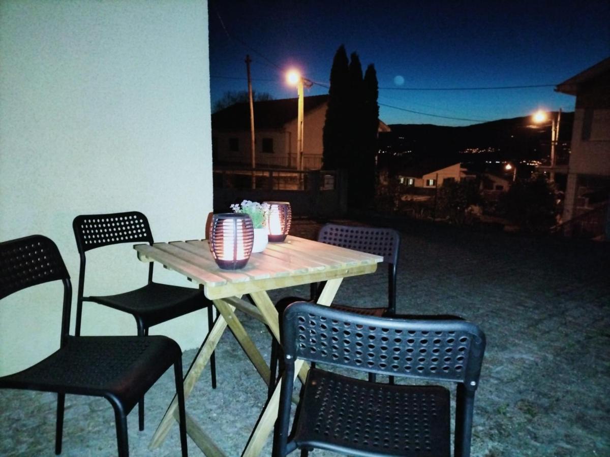 Cantinho Dos Montes Apartment Vila Real Luaran gambar